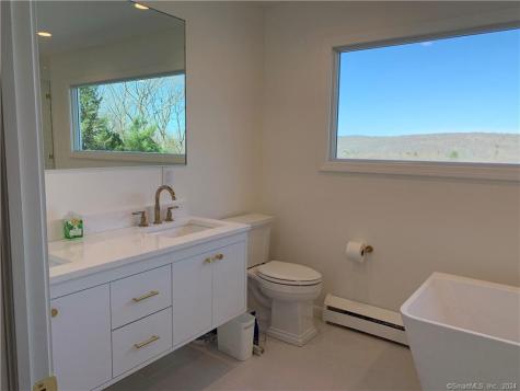 28 Leavenworth Road Woodbury CT 06798