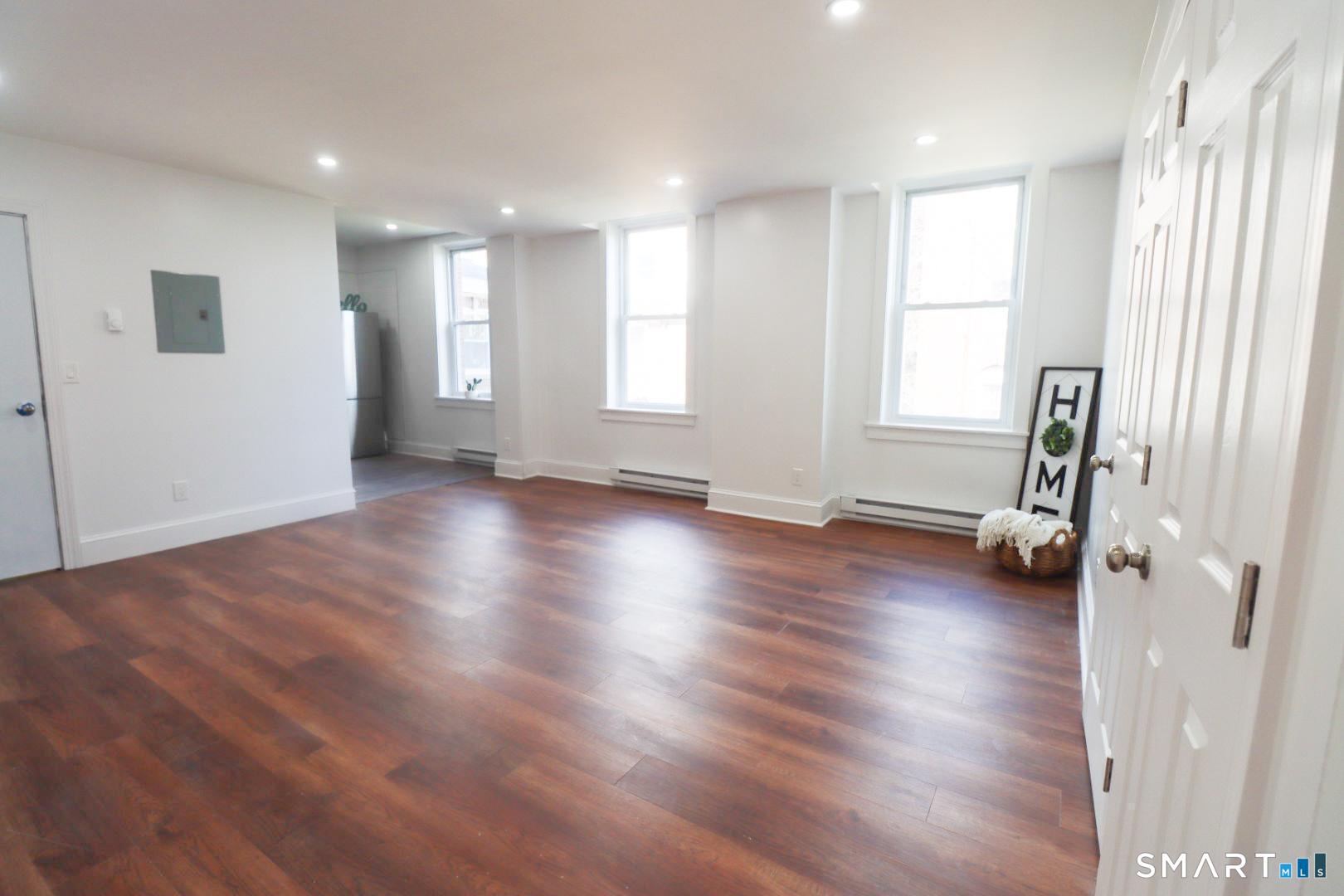 156 Garfield Avenue New London CT 06320