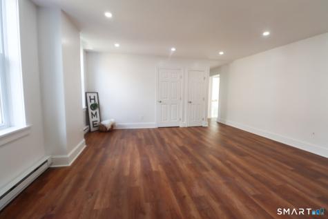 156 Garfield Avenue New London CT 06320