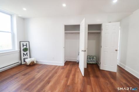 156 Garfield Avenue New London CT 06320