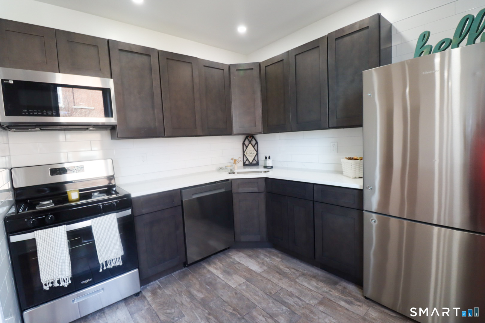 156 Garfield Avenue New London CT 06320