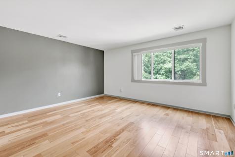 14 Algonquin Lane Stratford CT 06614