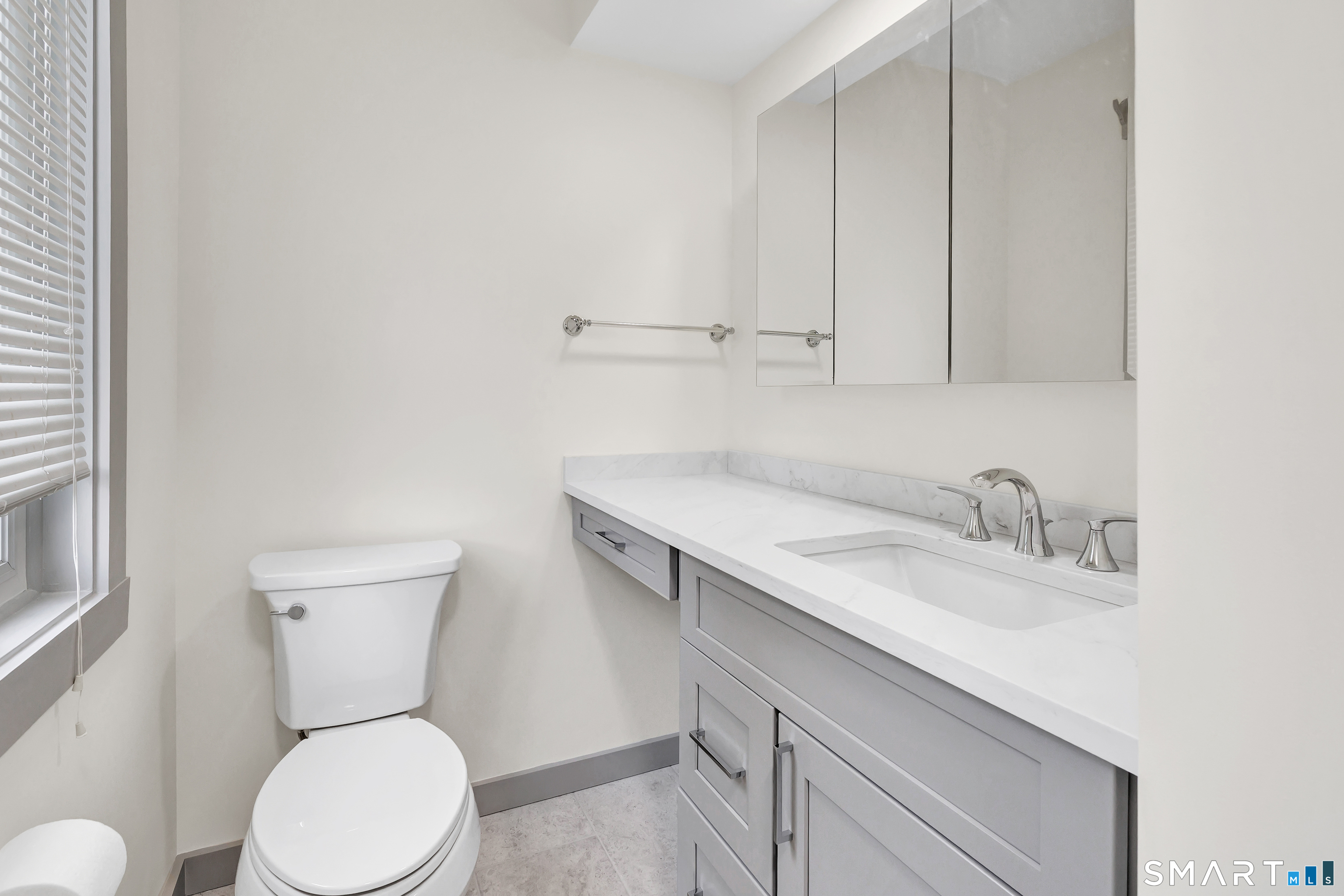 14 Algonquin Lane Stratford CT 06614