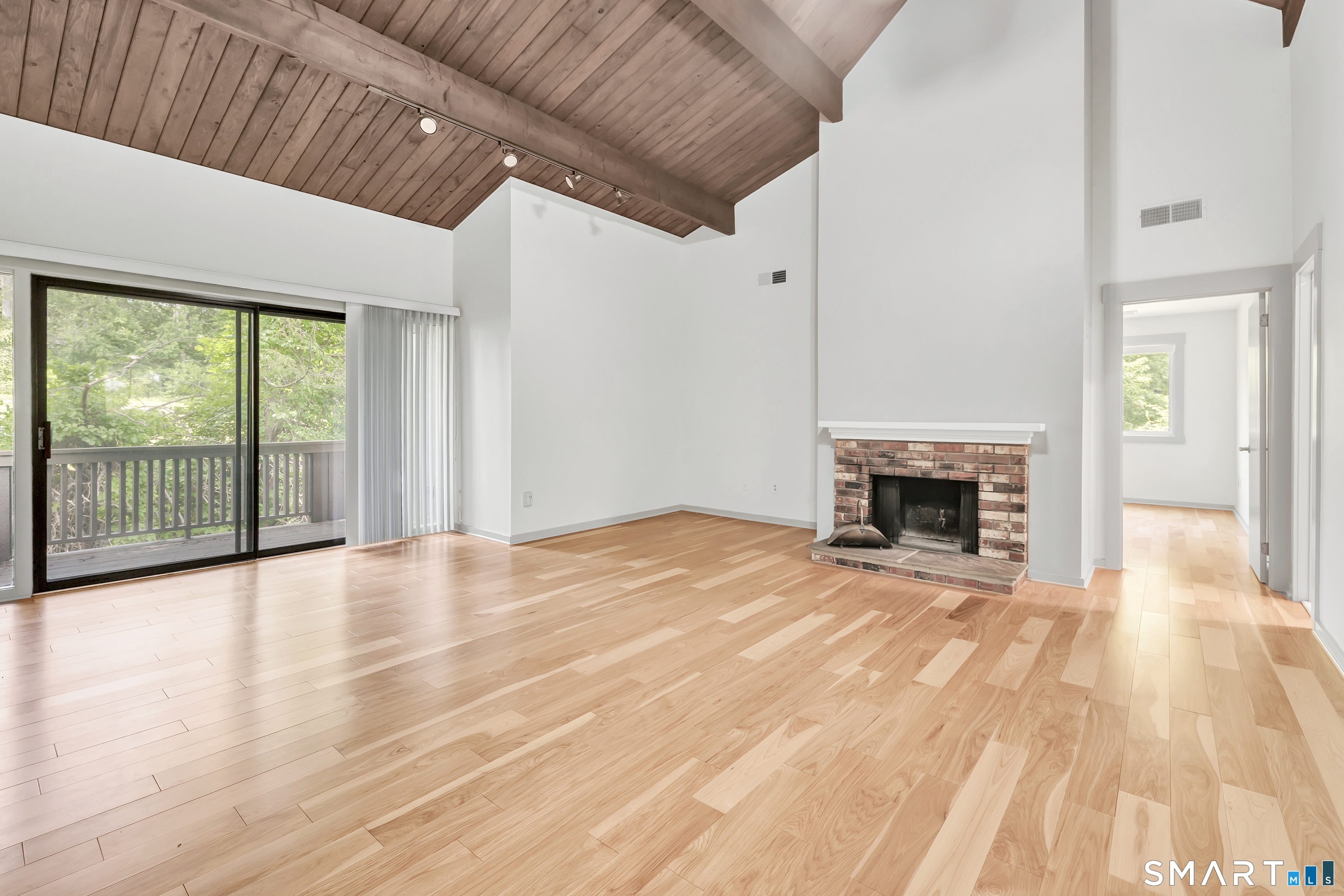 14 Algonquin Lane Stratford CT 06614