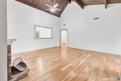 14 Algonquin Lane Stratford CT 06614