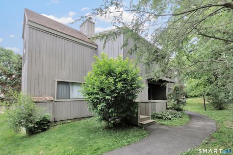 14 Algonquin Lane Stratford CT 06614