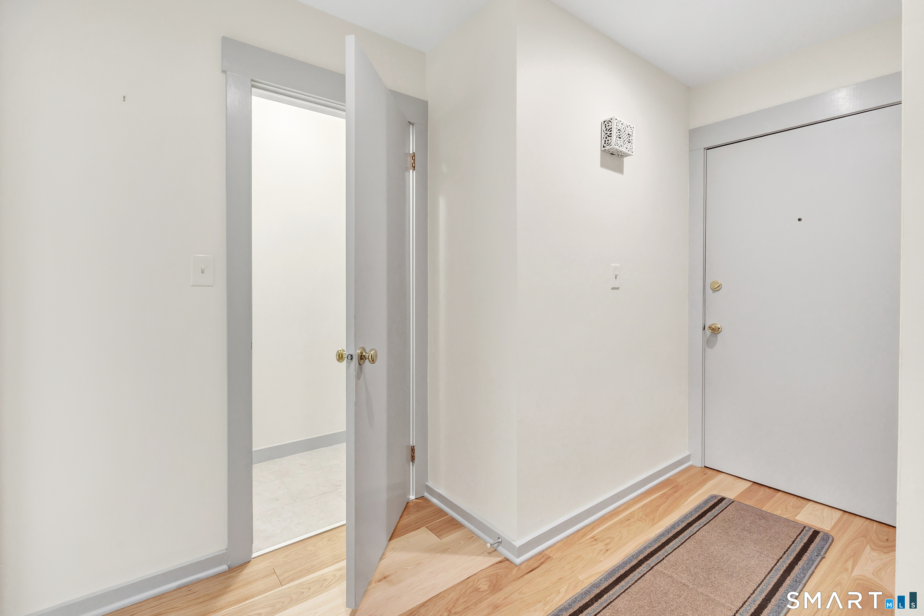 14 Algonquin Lane Stratford CT 06614