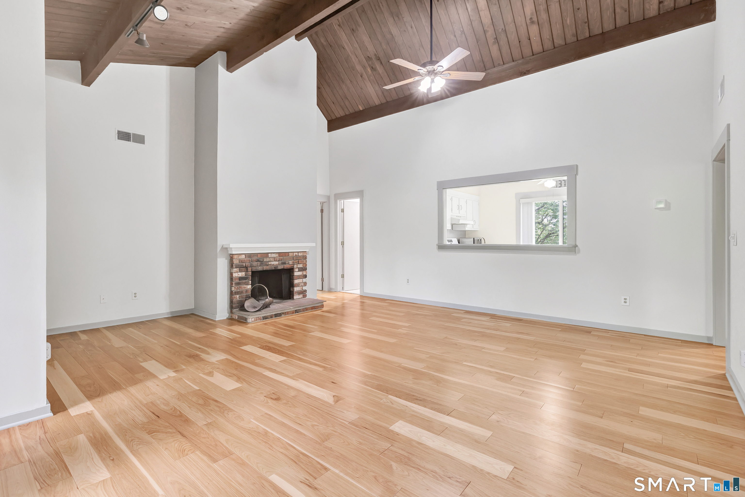 14 Algonquin Lane Stratford CT 06614