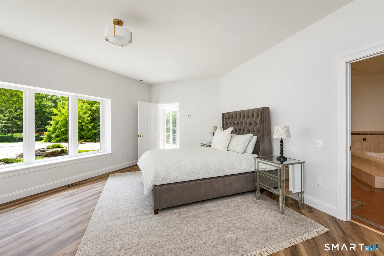 28 Drewbarrie Lane Easton CT 06612