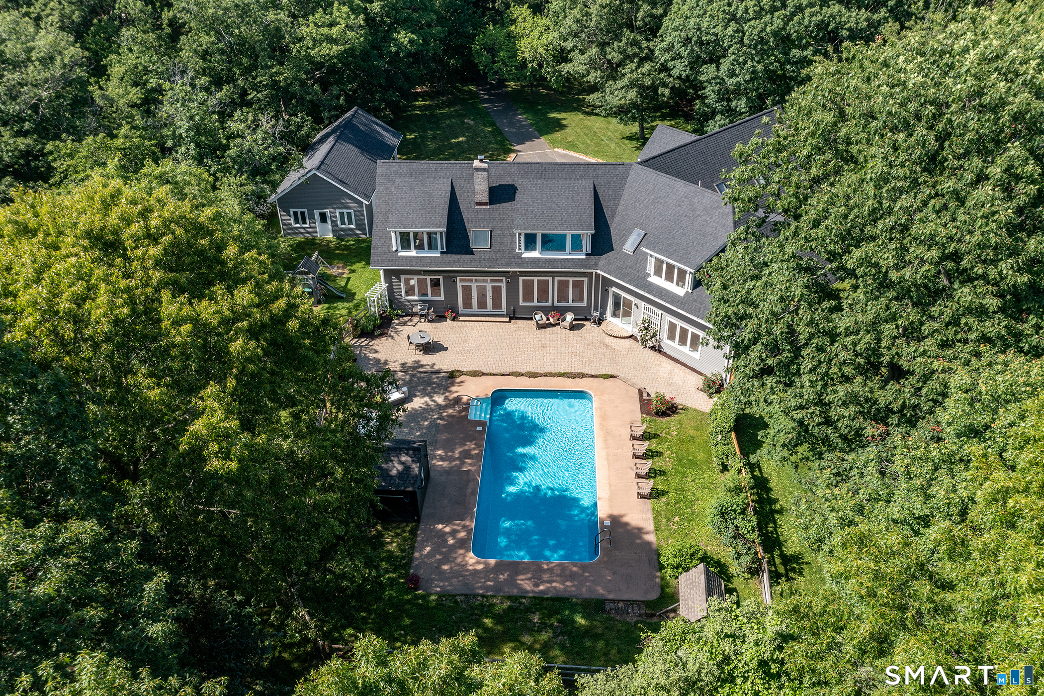 28 Drewbarrie Lane Easton CT 06612
