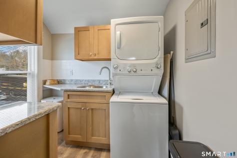 3-A Main Street Essex CT 06409