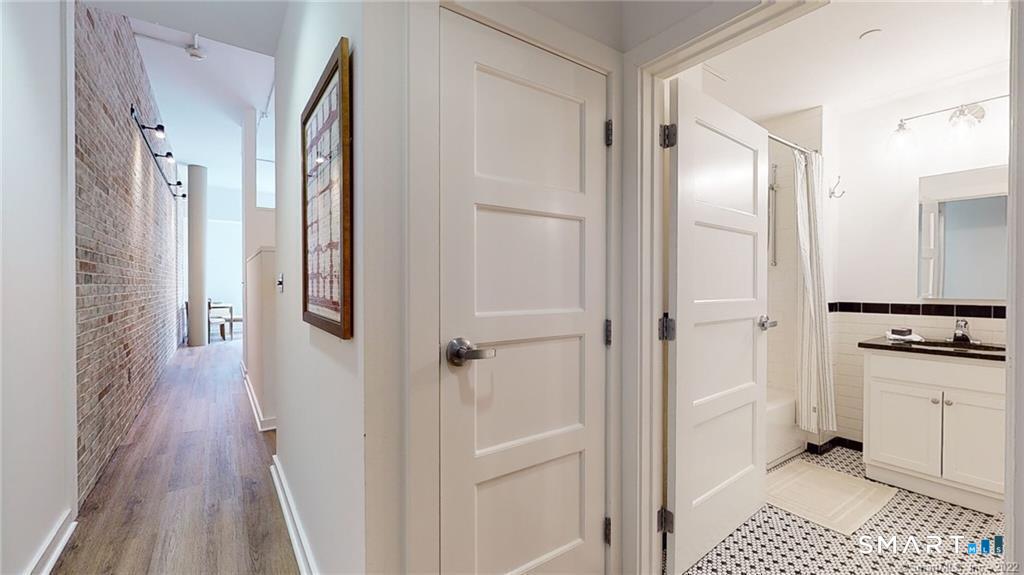 15 Dinah Street West Hartford CT 06107
