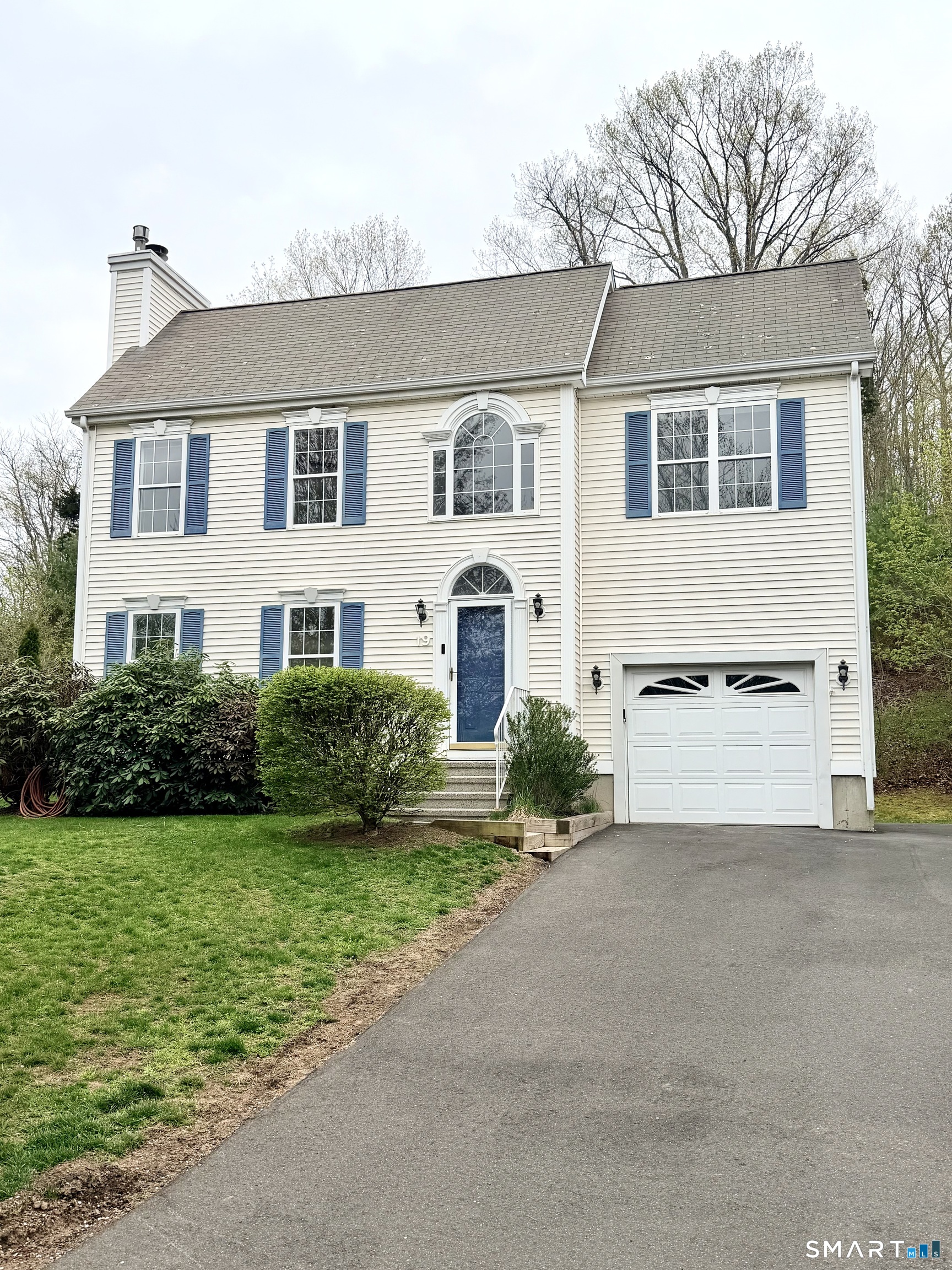 19 Lakeview Drive Branford CT 06405
