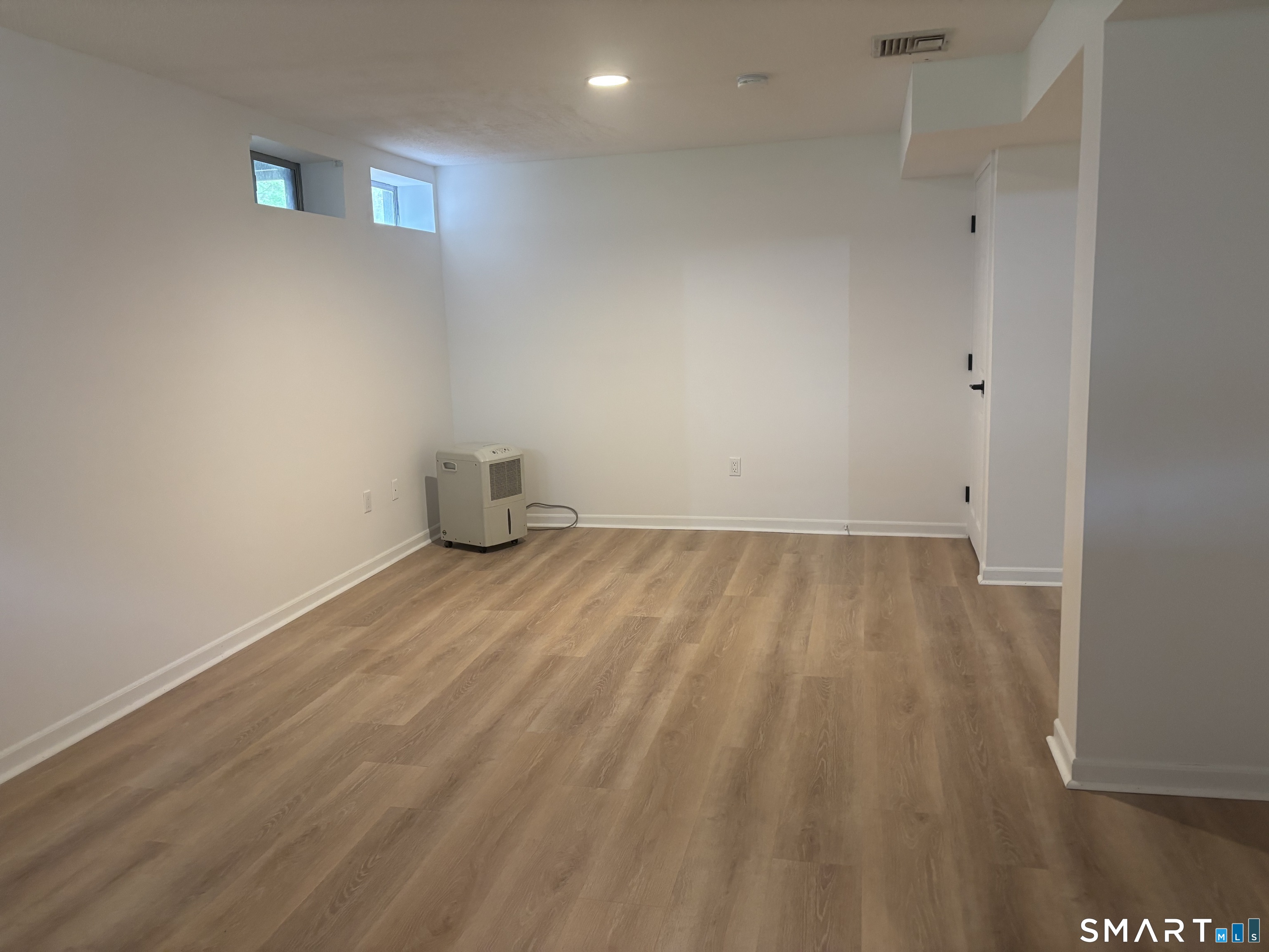 19 Lakeview Drive Branford CT 06405