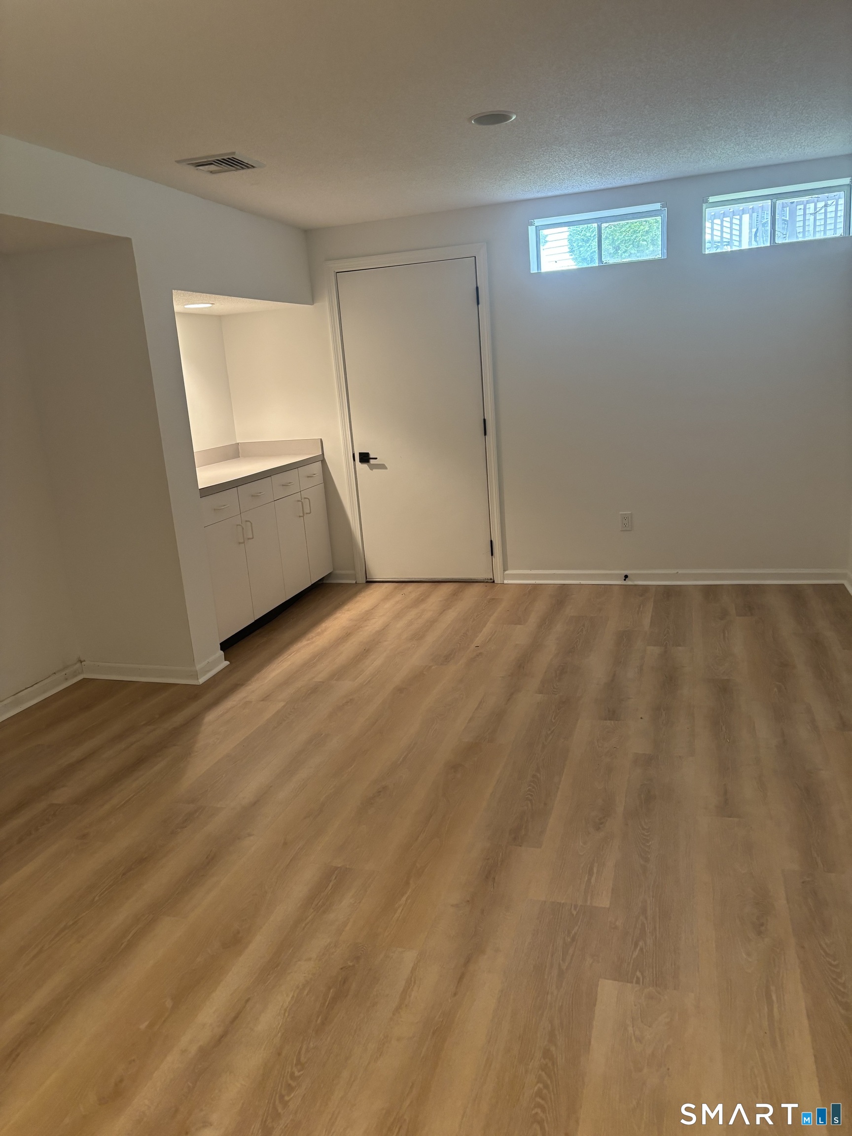 19 Lakeview Drive Branford CT 06405