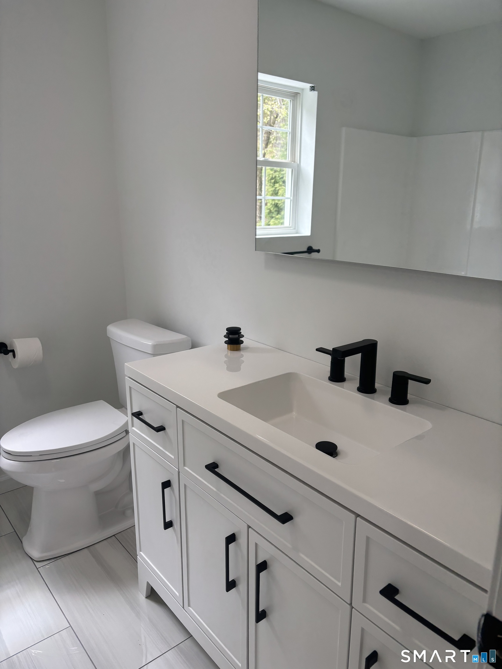 19 Lakeview Drive Branford CT 06405
