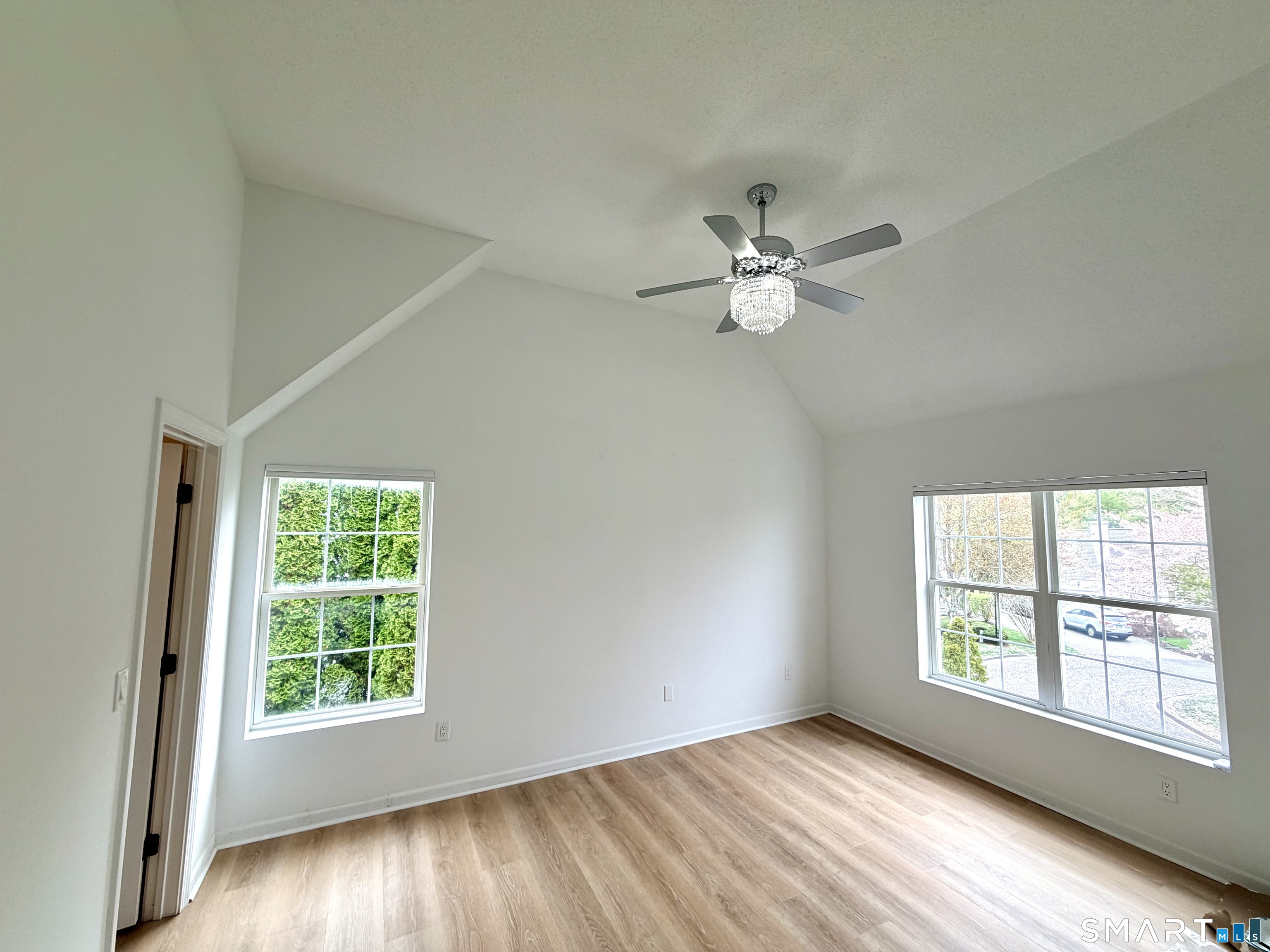 19 Lakeview Drive Branford CT 06405