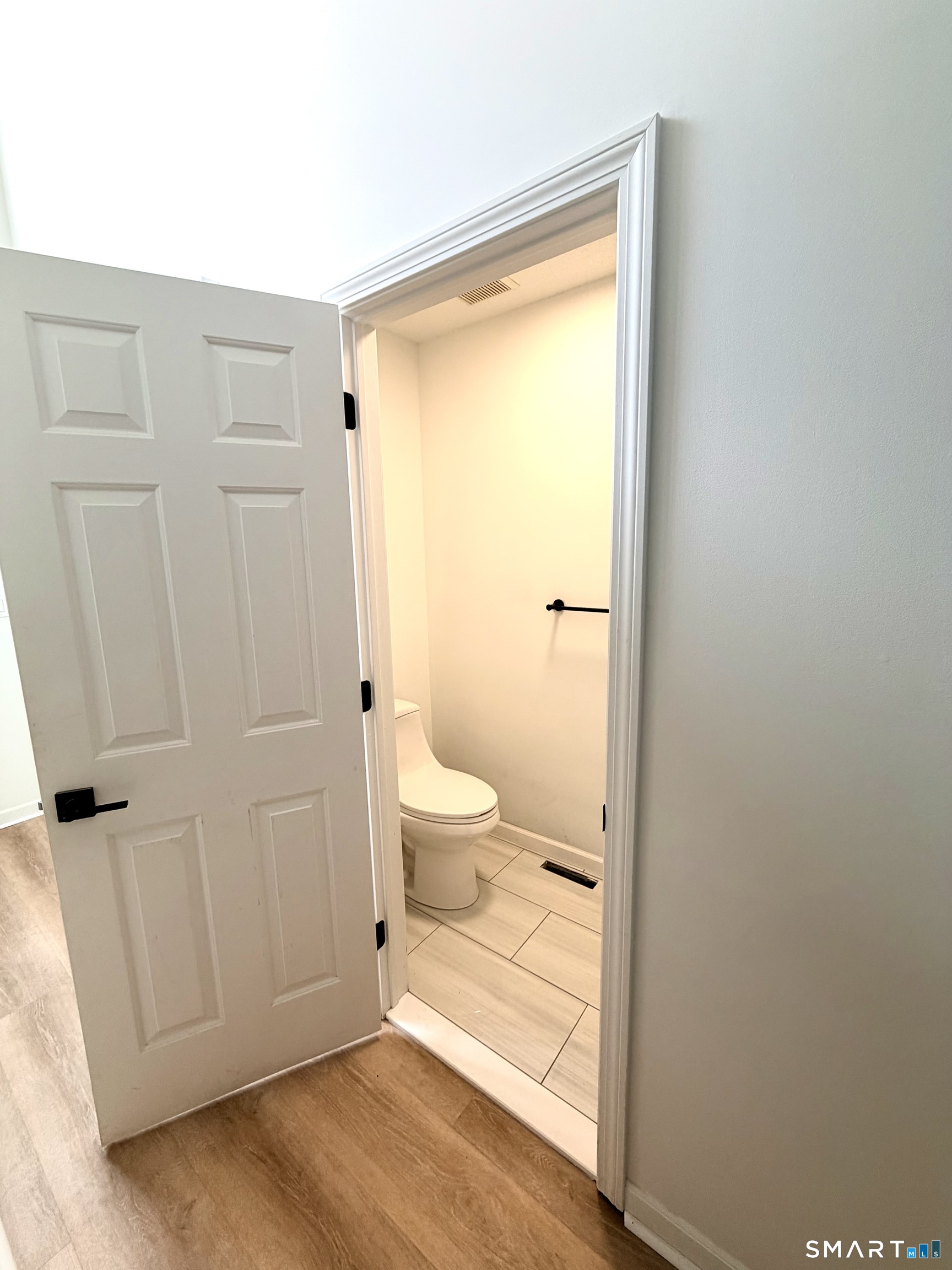 19 Lakeview Drive Branford CT 06405