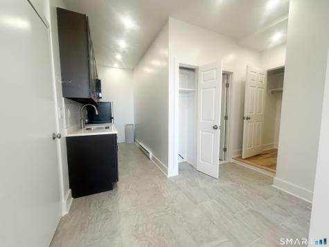 207 Bank Street New London CT 06320