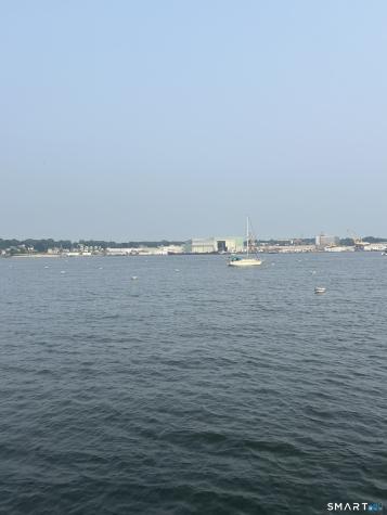 207 Bank Street New London CT 06320