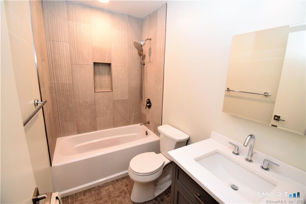 10 Paper Mill Road Killingworth CT 06419
