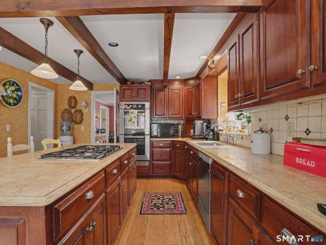20 Chelsea Street Fairfield CT 06824