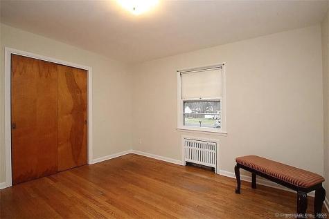 28 North Avenue North Haven CT 06473