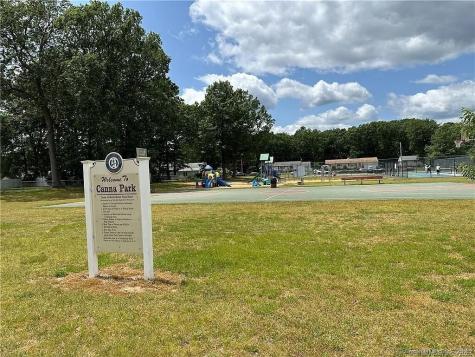 28 North Avenue North Haven CT 06473