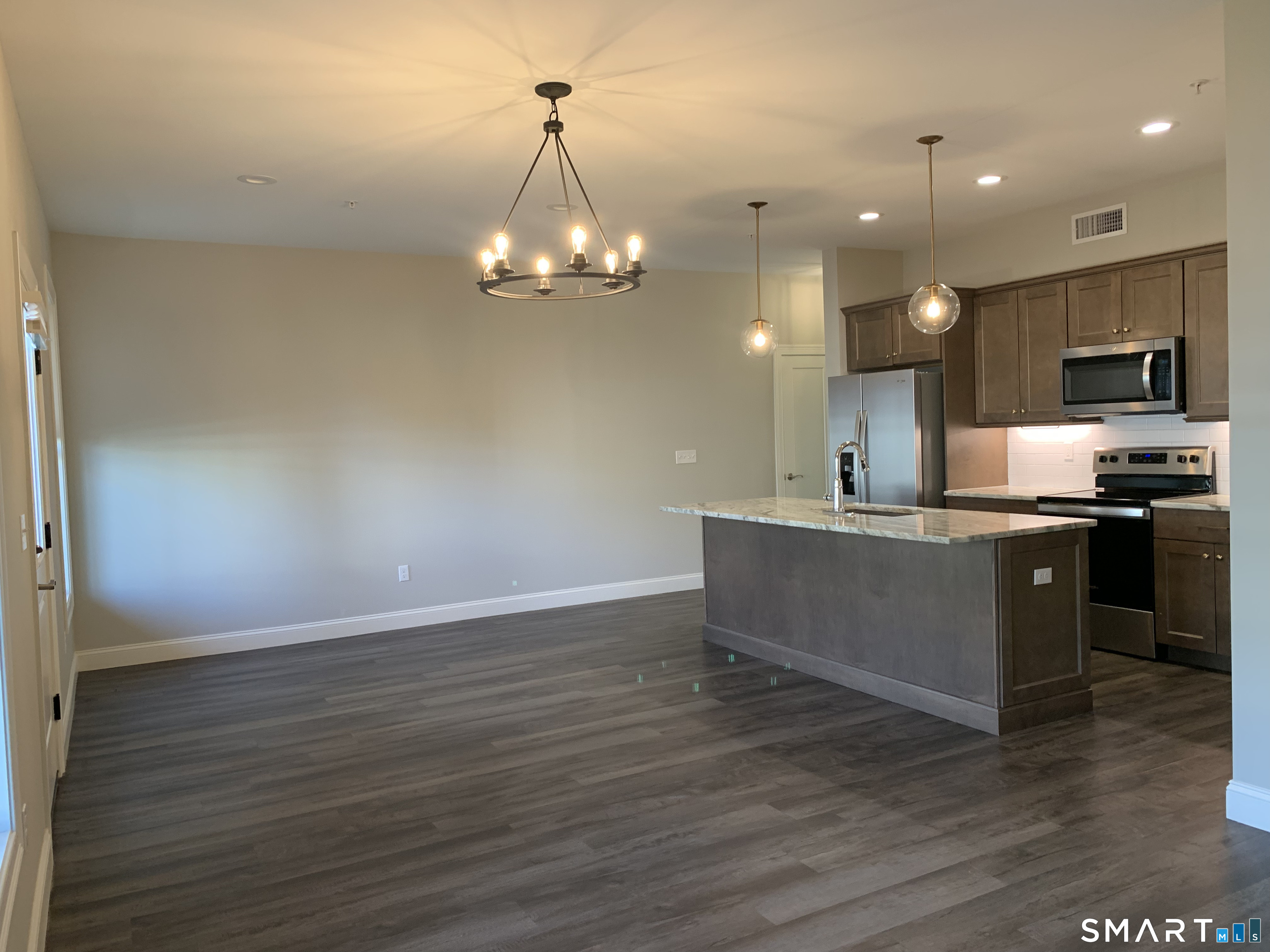 504 Edgewater Circle East Hampton CT 06424