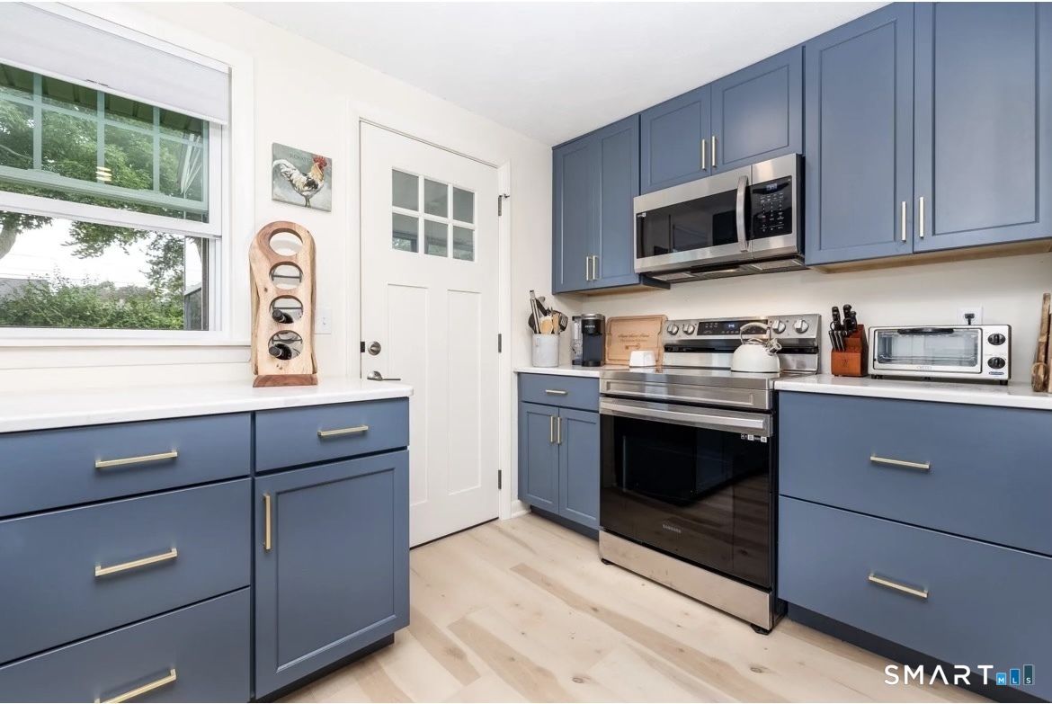 30 Mohican Road Old Saybrook CT 06475