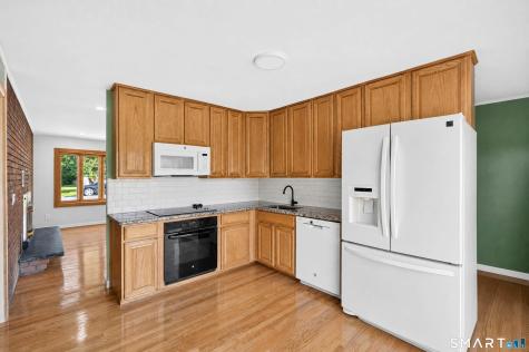 105 Bear Paw Road Bridgeport CT 06606