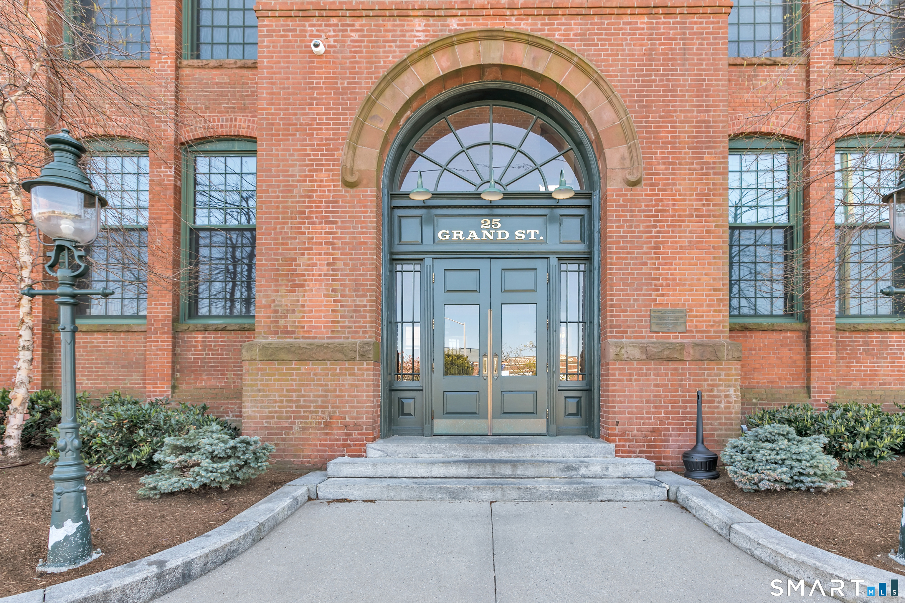 Norwalk CT, 25 Grand Street, Unit 105