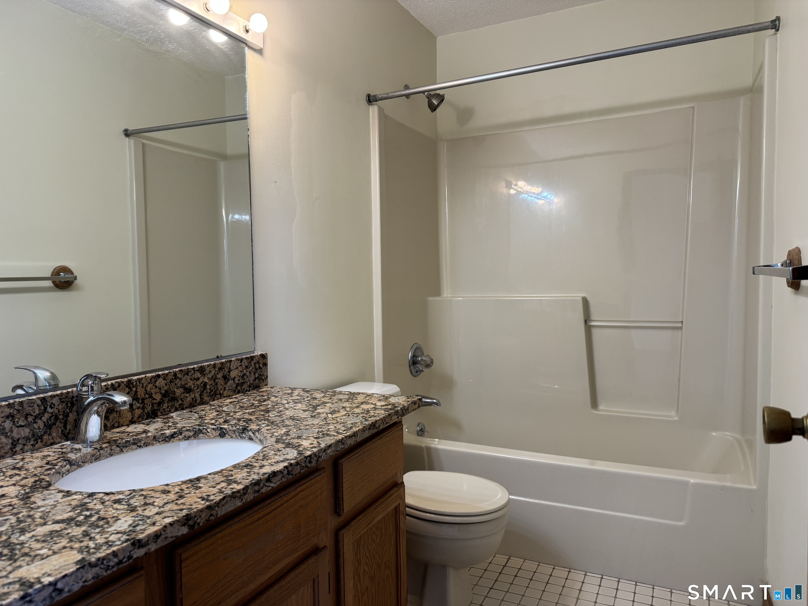 1022 Main Street Branford CT 06405