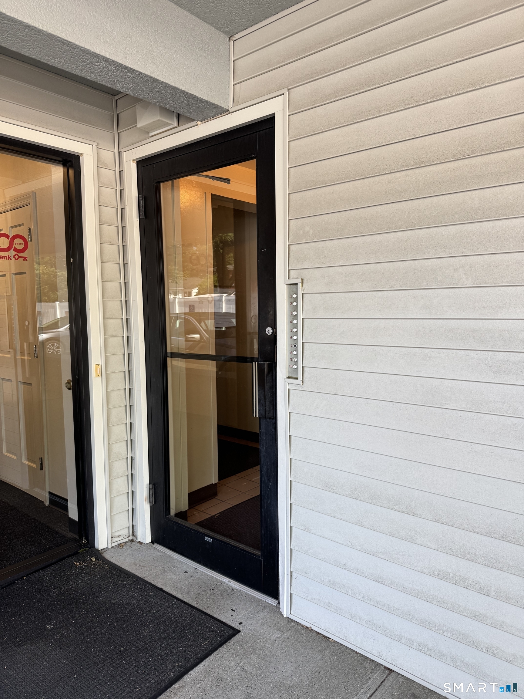 1022 Main Street Branford CT 06405