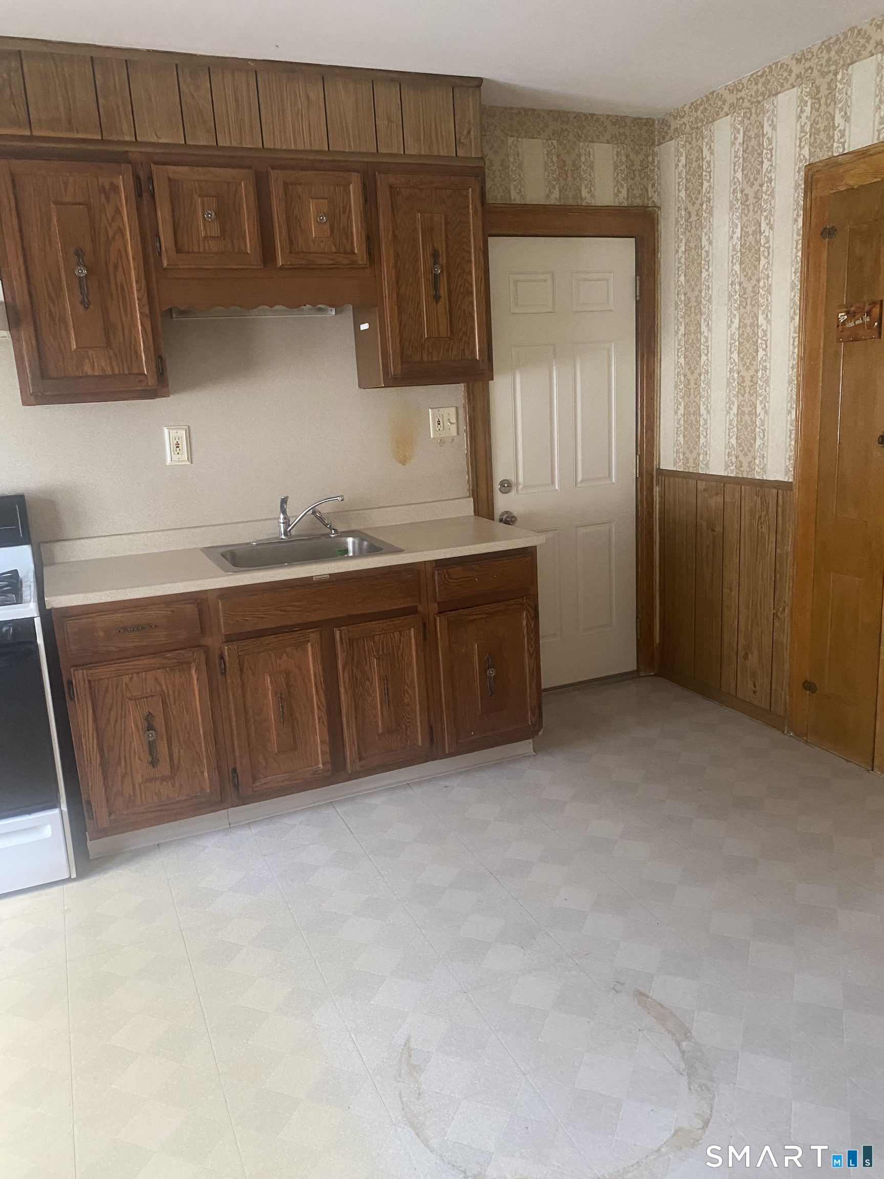 226-228 Seymour Avenue Derby CT 06418