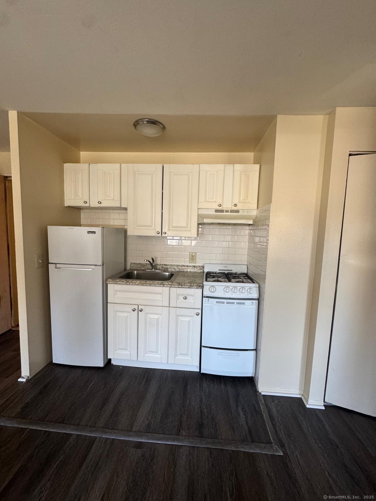 125 Granfield Avenue Bridgeport CT 06610