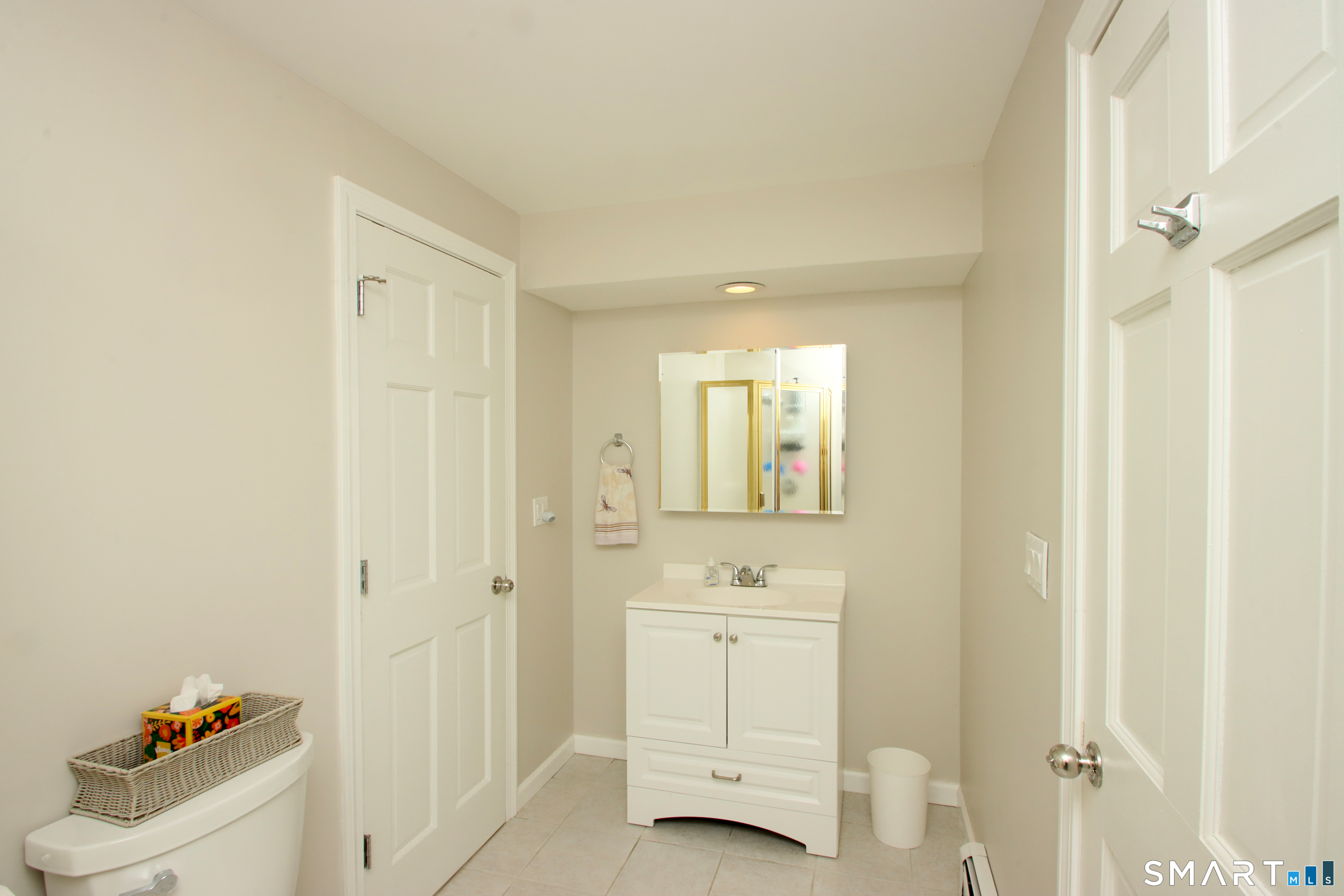 39 Lanphier Road Branford CT 06405