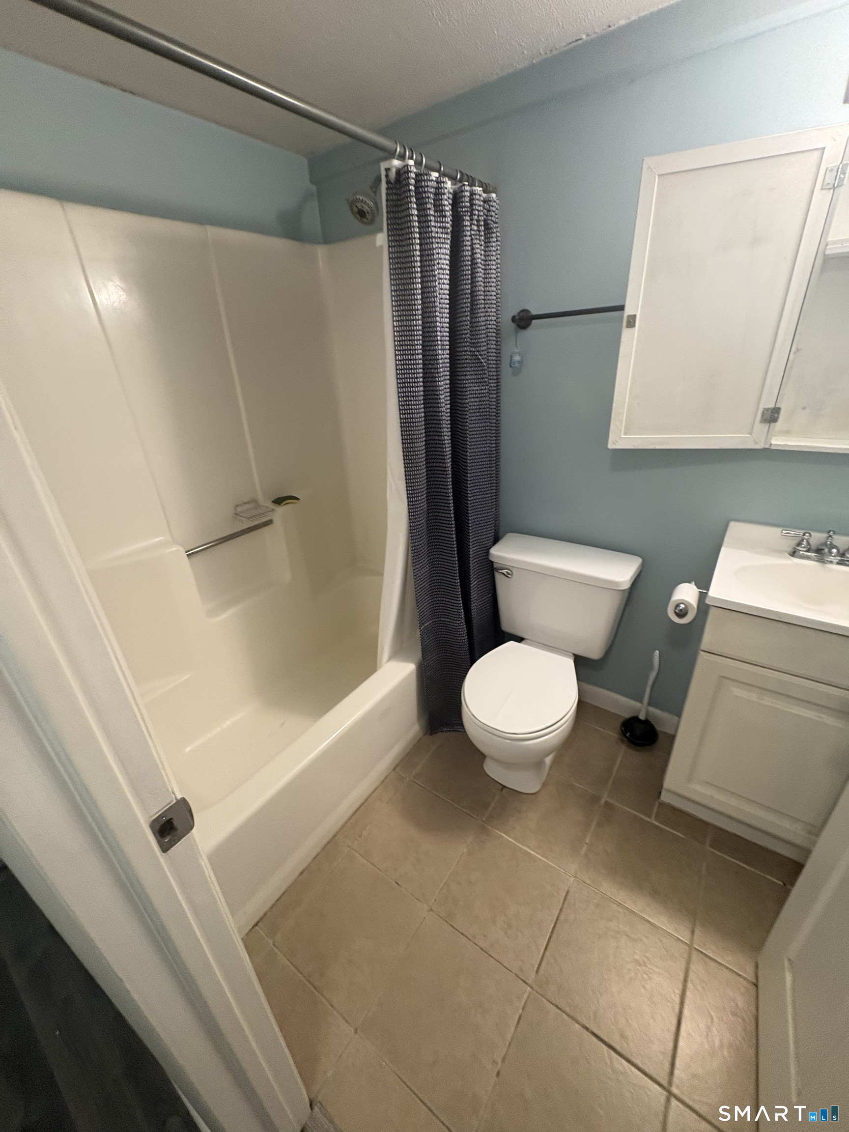 22 Main St Extension Simsbury CT 06081