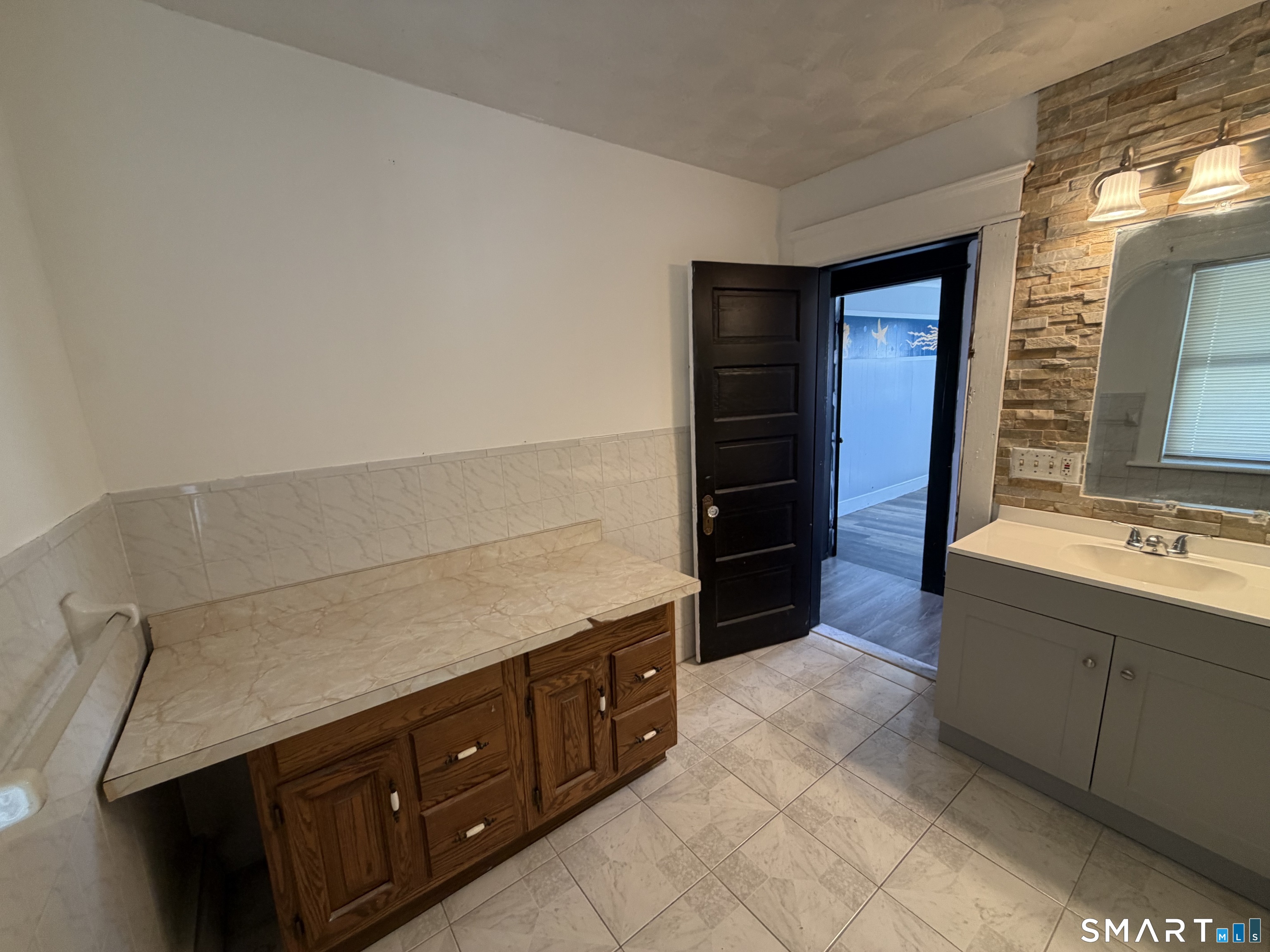 95 Park Avenue Derby CT 06418
