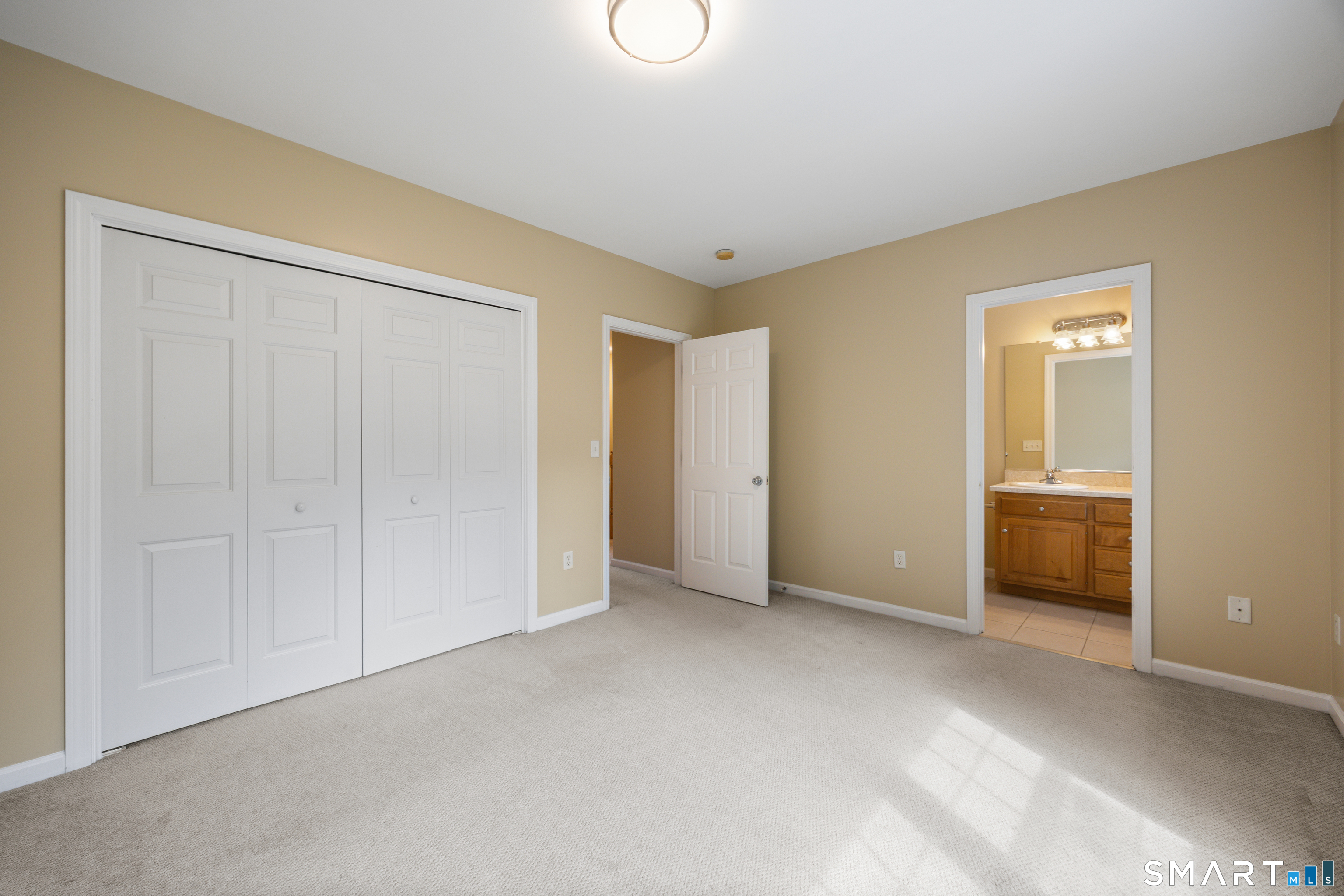 32 Songbird Lane Farmington CT 06032