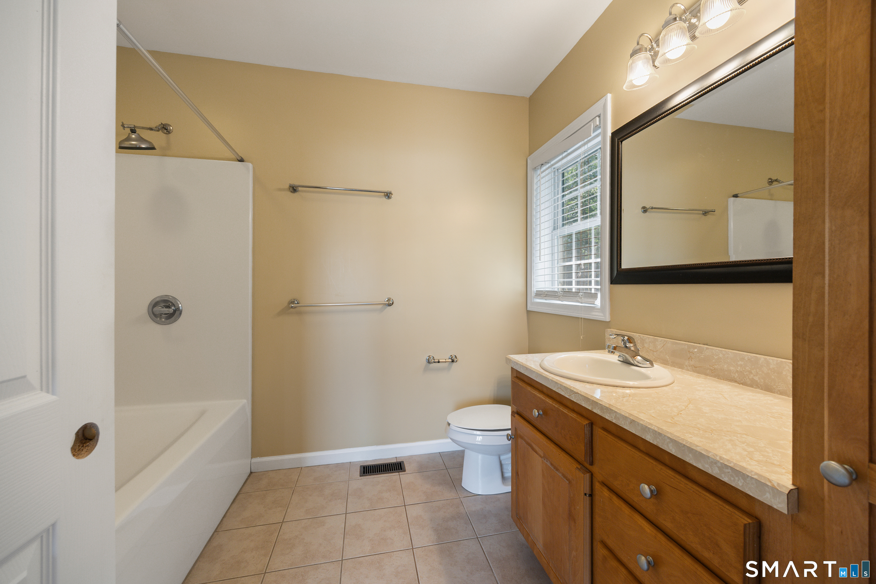 32 Songbird Lane Farmington CT 06032