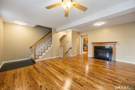 32 Songbird Lane Farmington CT 06032