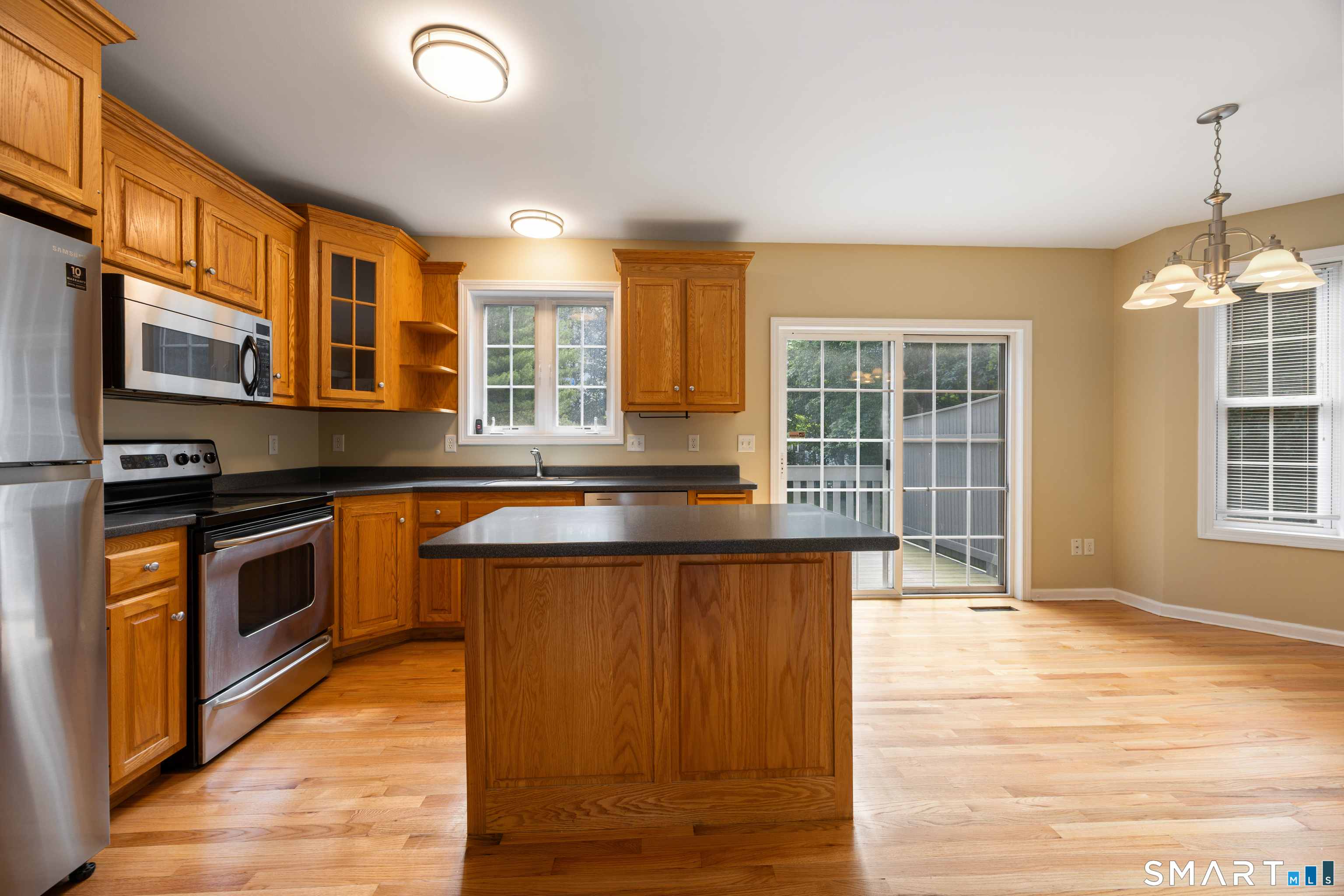 32 Songbird Lane Farmington CT 06032