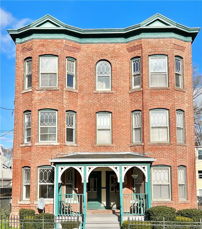 32 Putnam Heights Hartford CT 06106