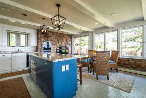 55 Vineyard Place Guilford CT 06437