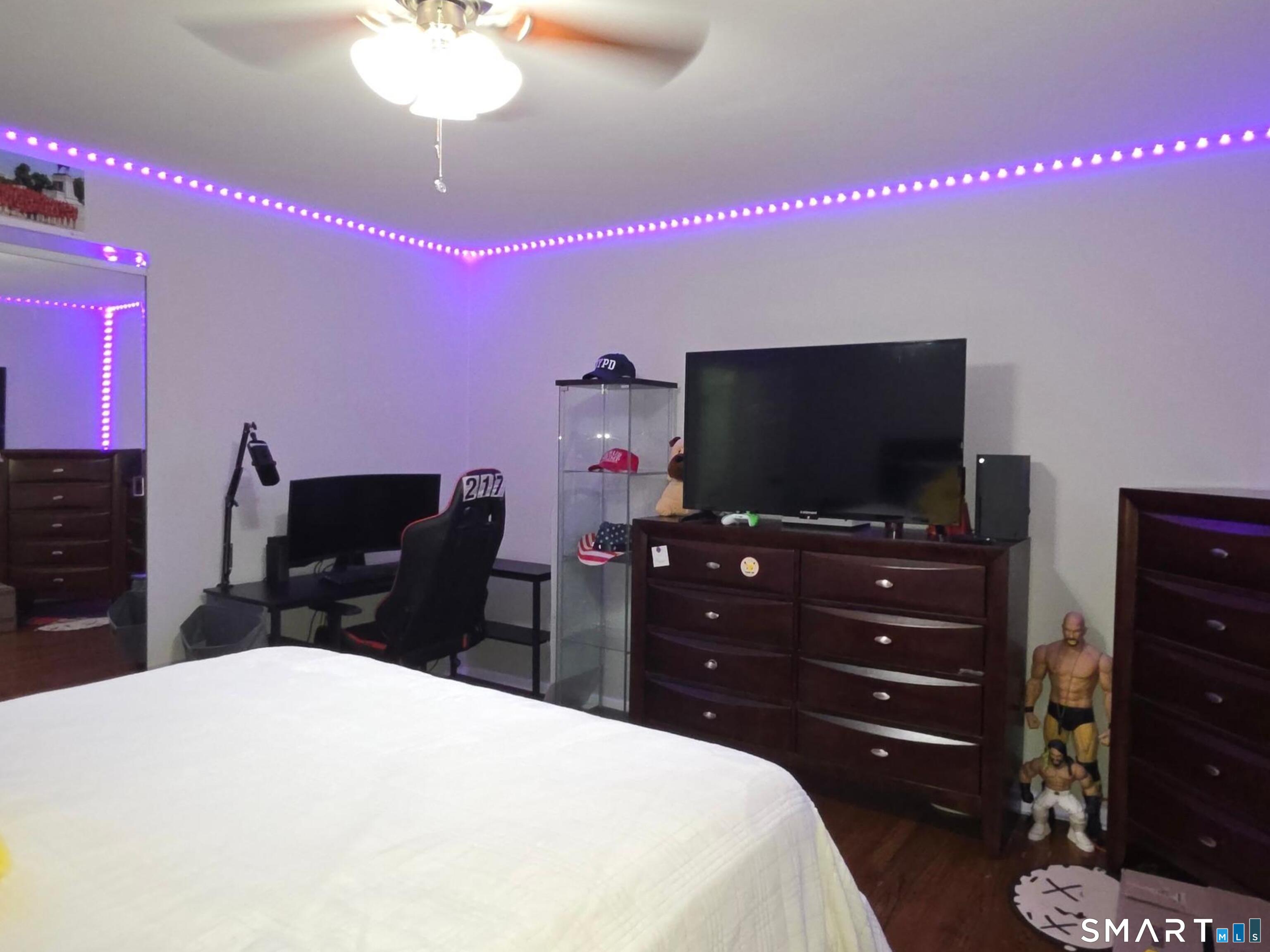 500 Oak Avenue Cheshire CT 06410