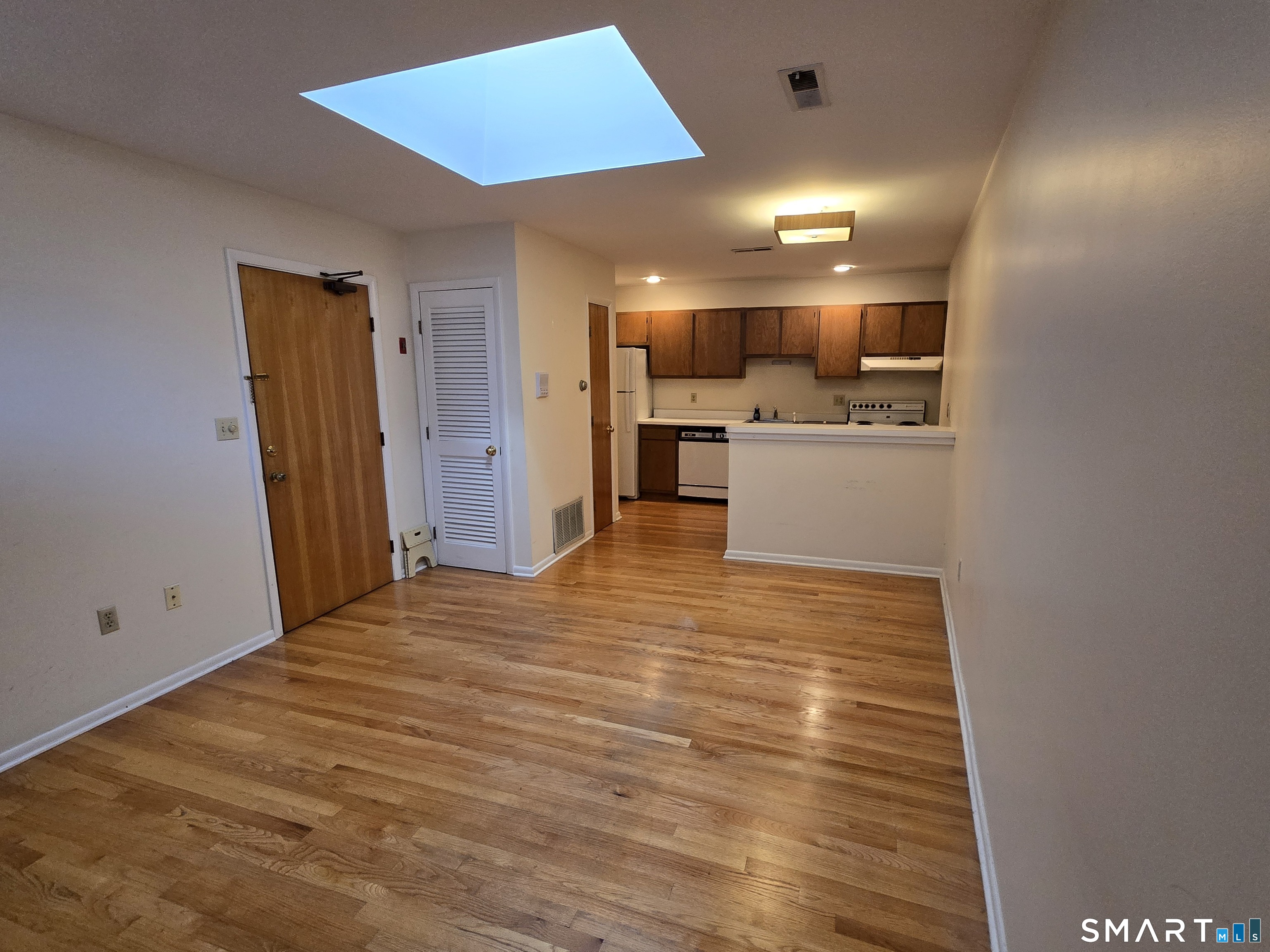 1118 Main Street Branford CT 06405