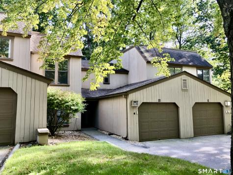 10 Cottonwood Drive Avon CT 06001