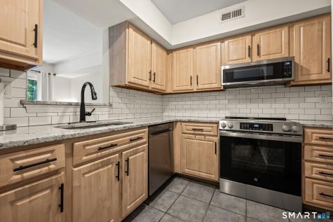 190 Tomlinson Avenue Plainville CT 06062