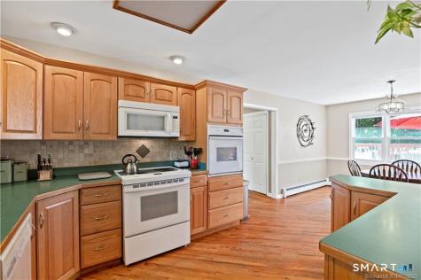 8 Genesee Lane Madison CT 06443